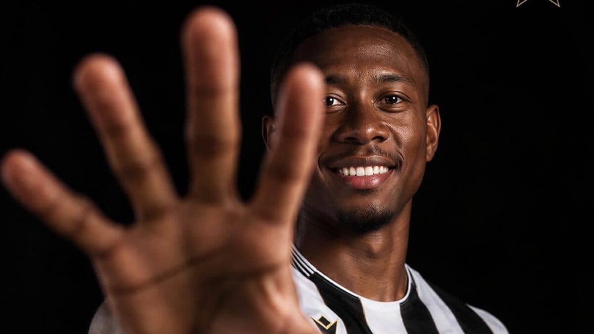 Tetracampeão da Champions, ex-Real Madrid é anunciado em clube italiano