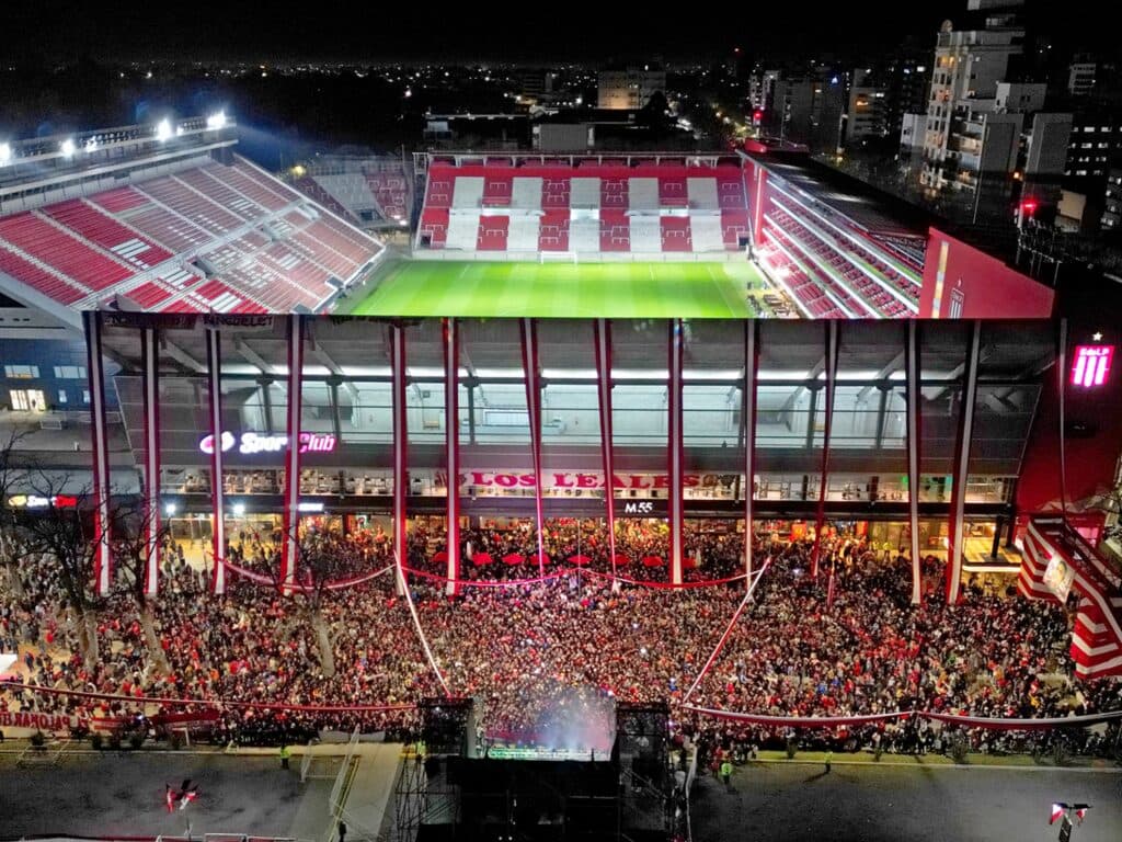 Estudiantes define estádio para enfrentar o Flamengo na Liberta