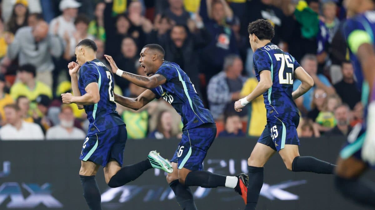 Brasil vence Austrália em amistoso de muitos gols