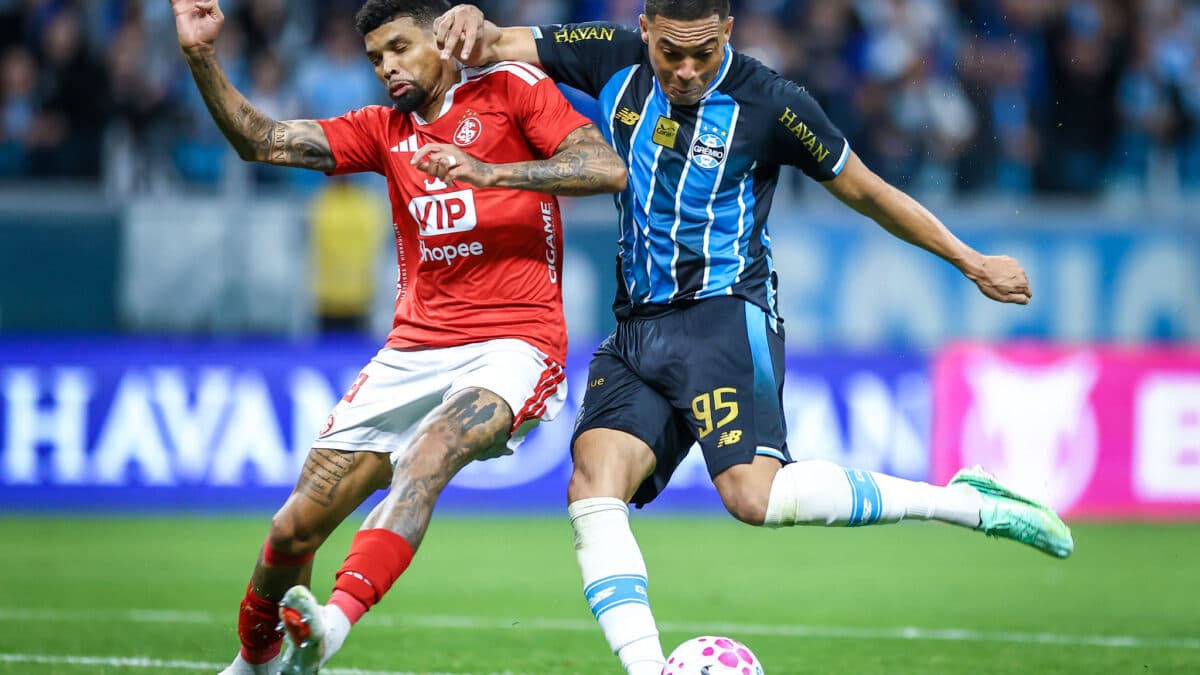 CBF reconhece erro em pênalti não marcado a favor do Grêmio no Gre-Nal