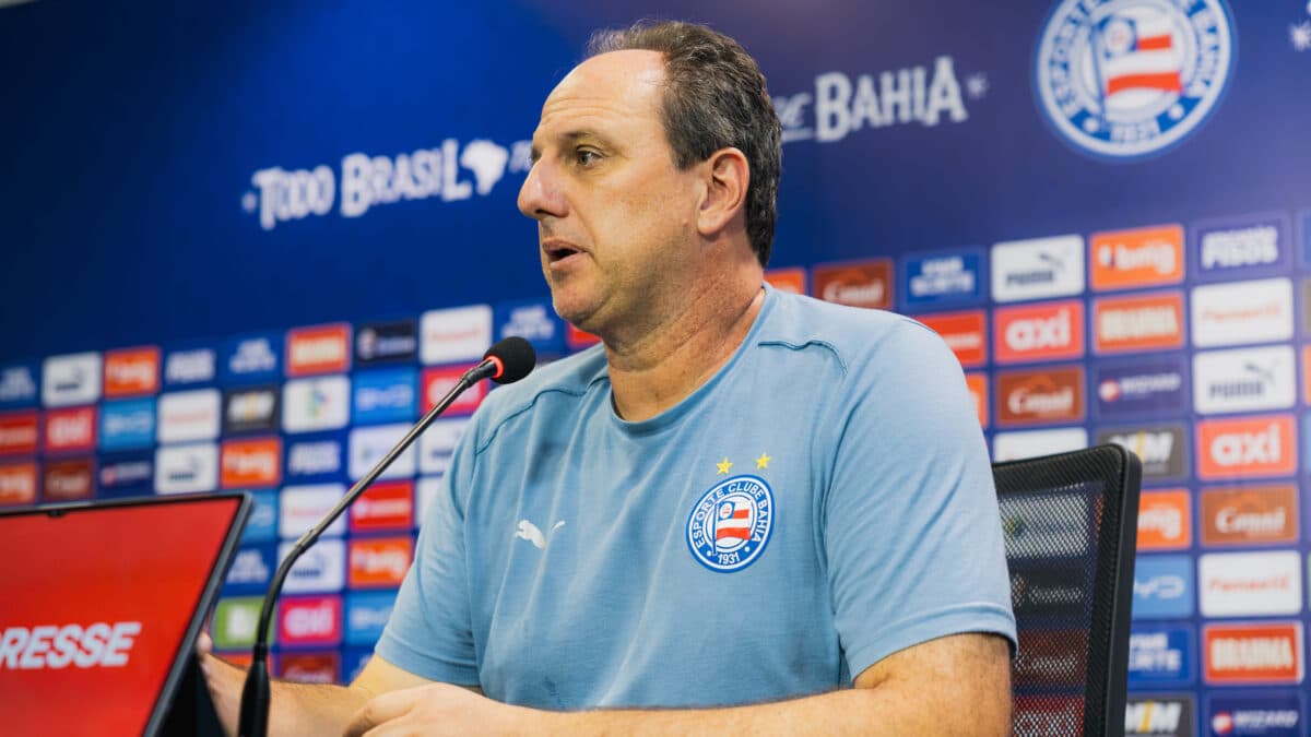 Ceni defende jogadores após polêmica com Neymar e diz que não viu ofensas do atacante do Santos