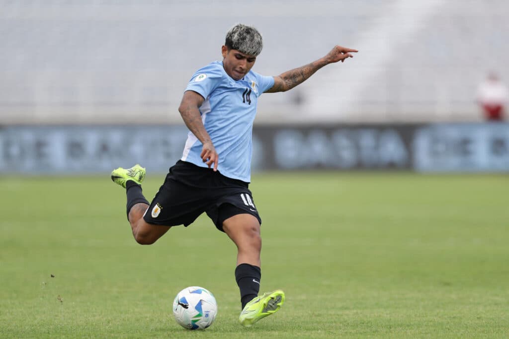 Botafogo avança em contratação de Mateo Peralta, joia do futebol uruguaio