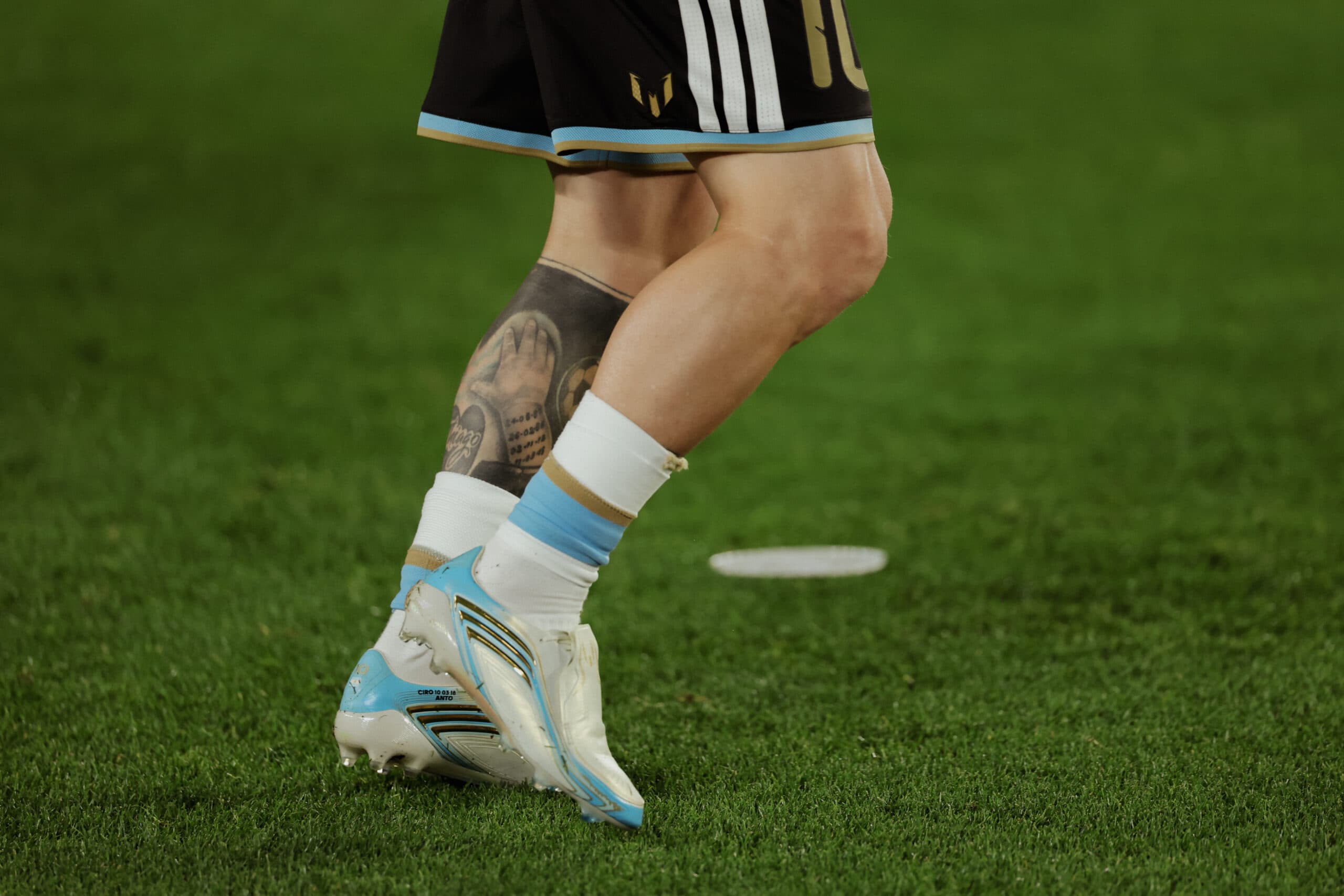 Lionel Messi em sua despedida pela seleção argentina, diante de Benin, no Monumental de Núñez (Argentina/X)