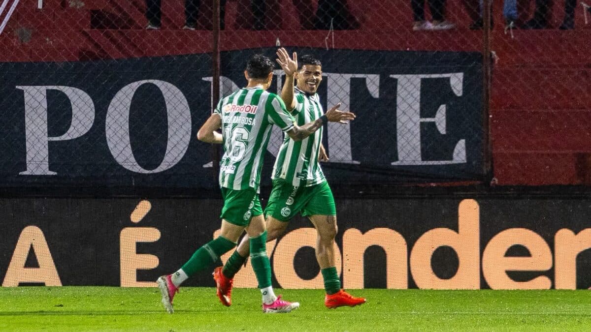 Juventude vence a já rebaixada Ponte Preta e lidera a Série B