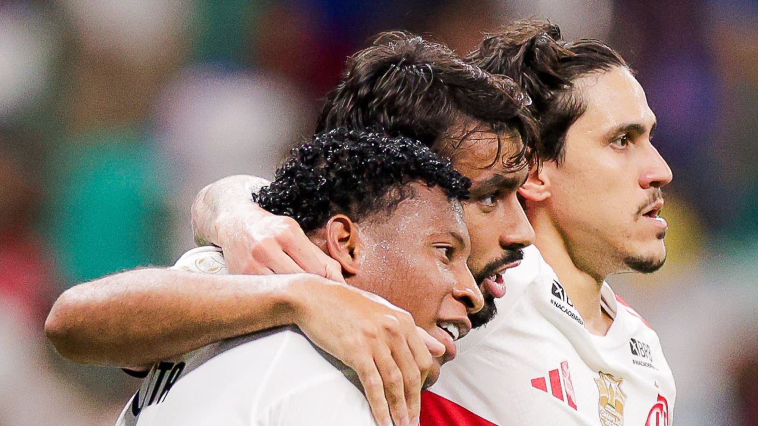 Flamengo domina o Bahia, faz 3 a 0 e retoma a liderança