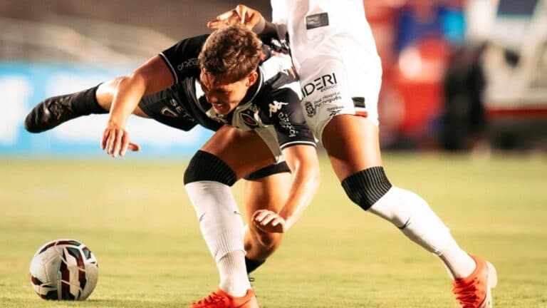 Botafogo-PB supera o Santa Cruz com gol de Dudu Hatamoto no fim