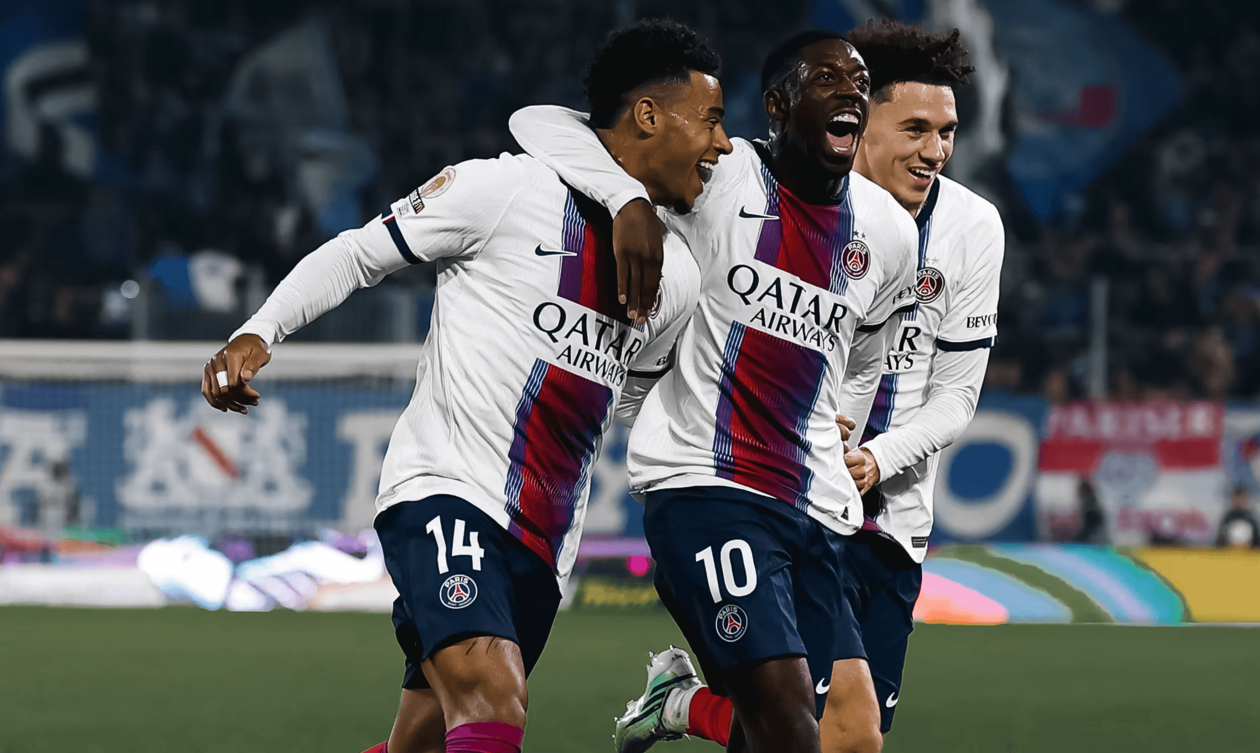Dembélé perde pênalti, mas se redime e comanda virada do Paris Saint-Germain