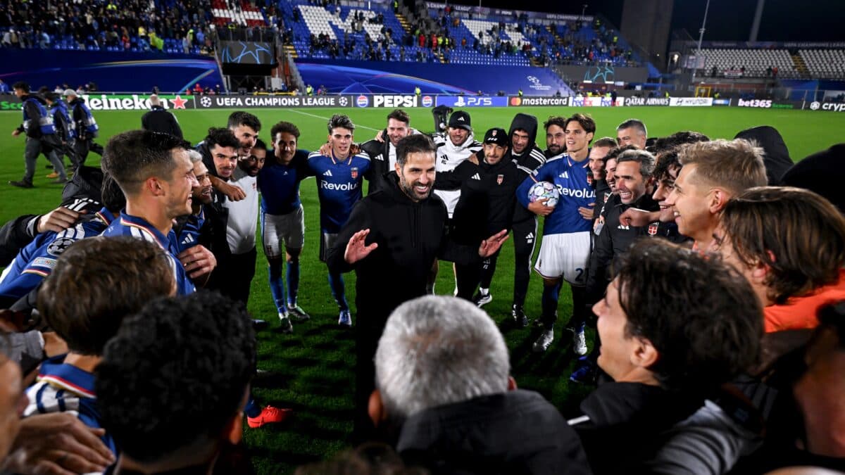 Fàbregas pediu para o Como tirar o pé do acelerador na goleada sobre o Manchester United