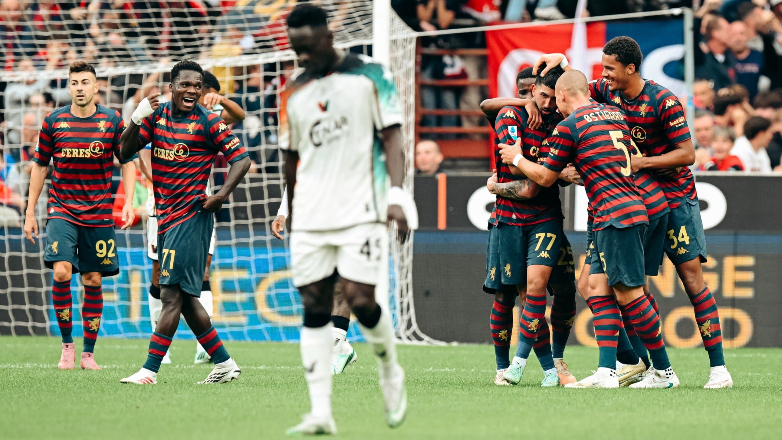 Genoa suporta pressão, vence o Venezia por 1 a 0 e respira