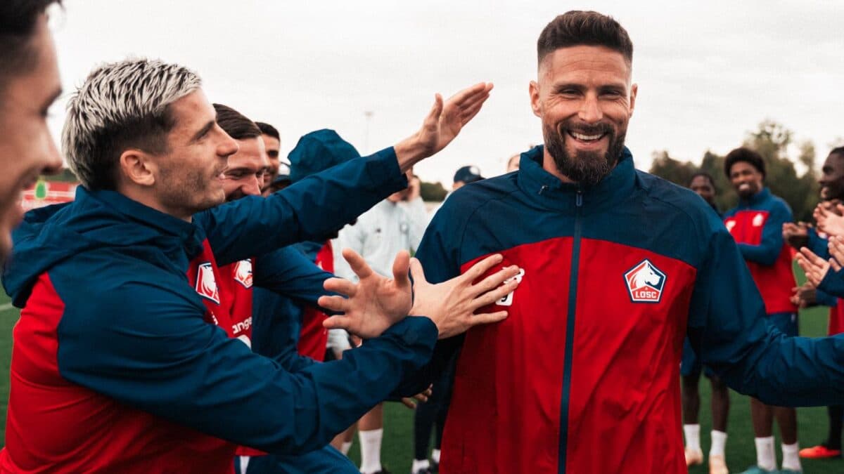 Giroud comemora reencontro com o Arsenal: “Esperava voltar a jogar no Emirates”