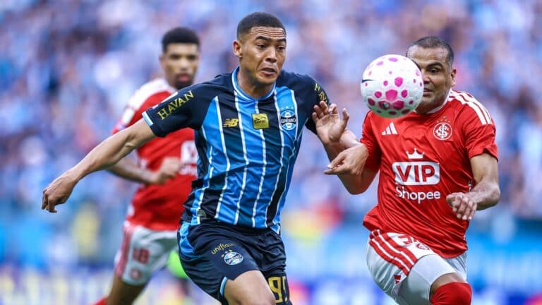 Grêmio e Inter empatam na Arena e seguem na zona de rebaixamento