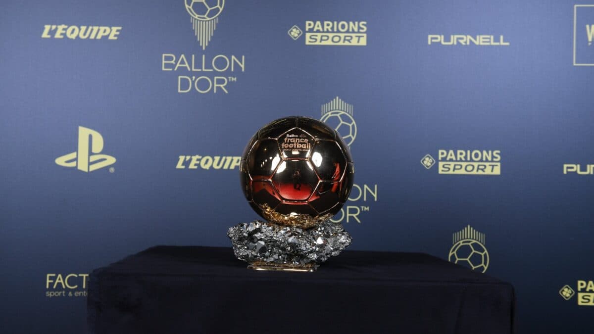 Ex-chefe da Bola de Ouro revela tentativa de suborno na premiação