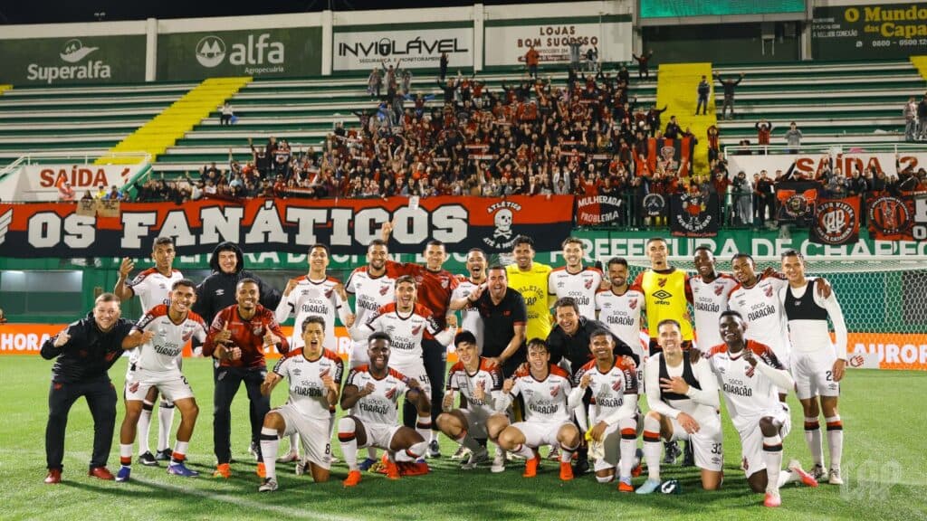Athletico-PR tem apenas uma derrota no pós-Copa e se consolida no G4 do Brasileirão
