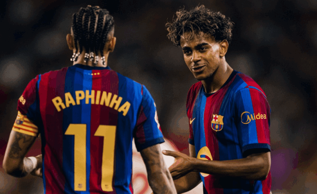 Após Raphinha, Barcelona define novos alvos para renovar contrato