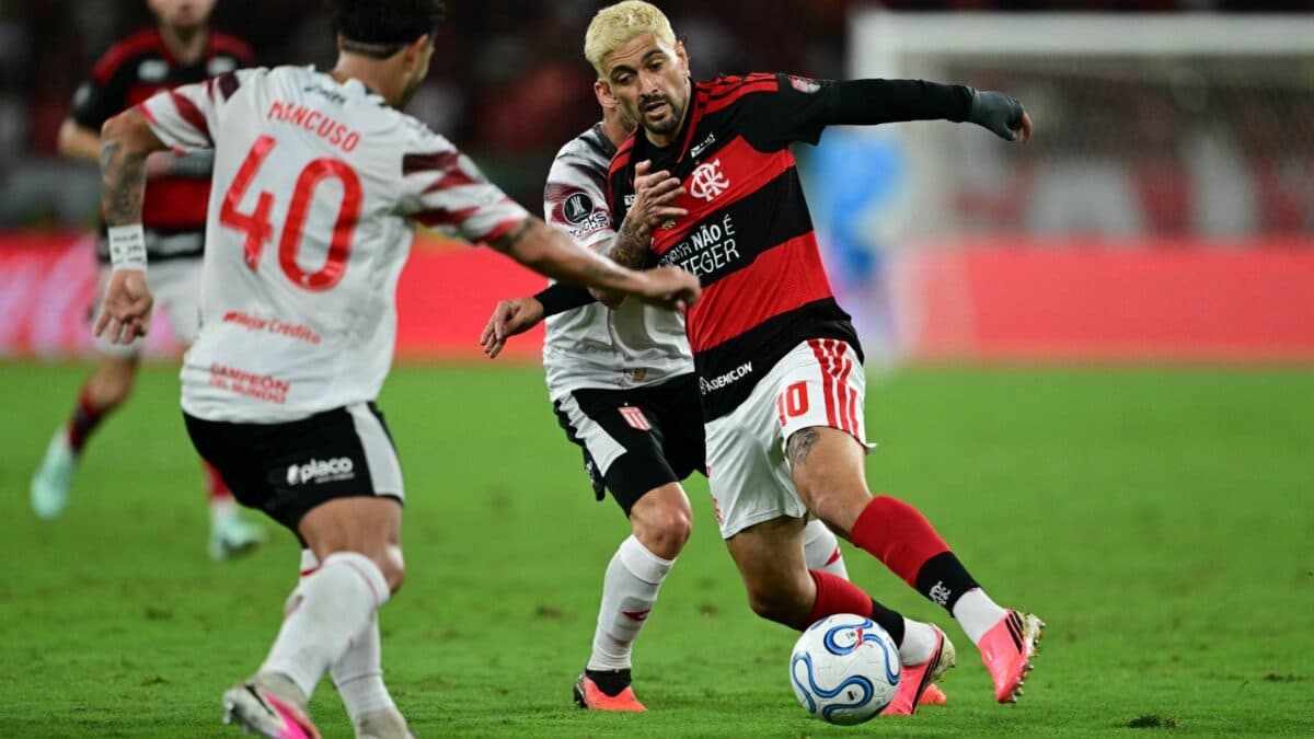 Arrascaeta fala em ‘virar a página’ após eliminação e diz que Flamengo não deu seu máximo