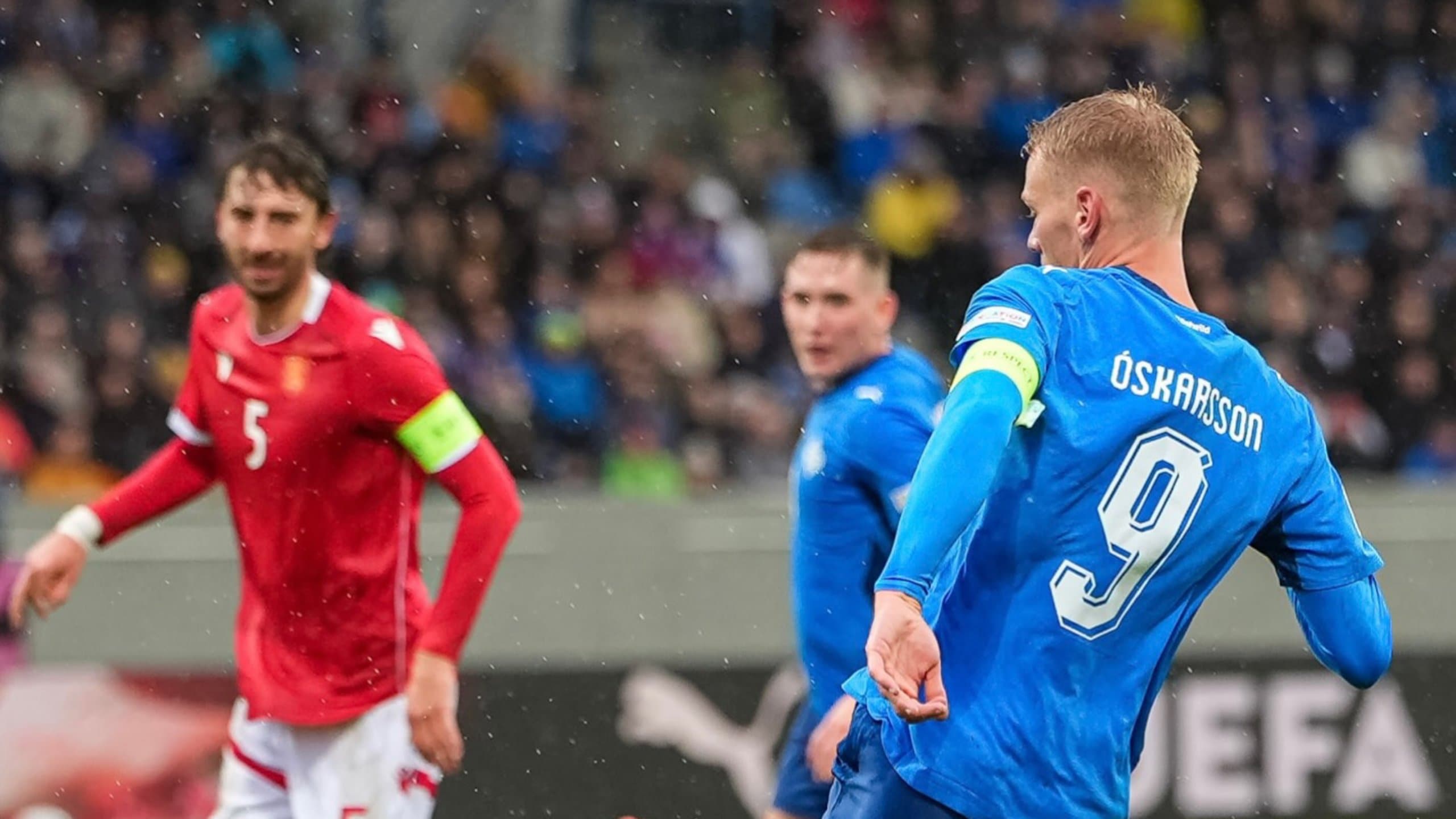 Óskarsson decide, Islândia faz 3 a 0 na Bulgária e segue invicta