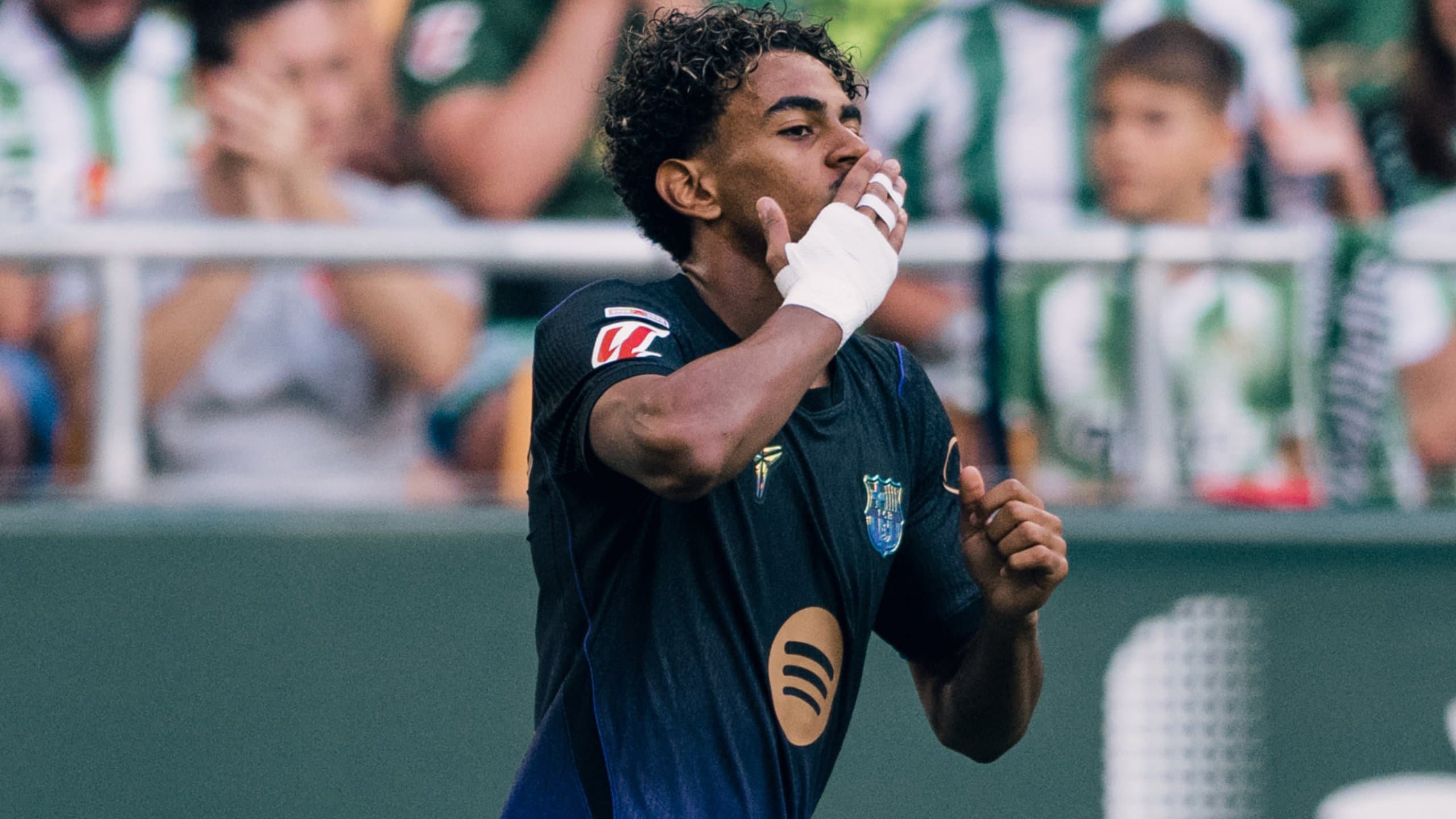 Lamine Yamal, em ação pelo Barça contra o Bétis