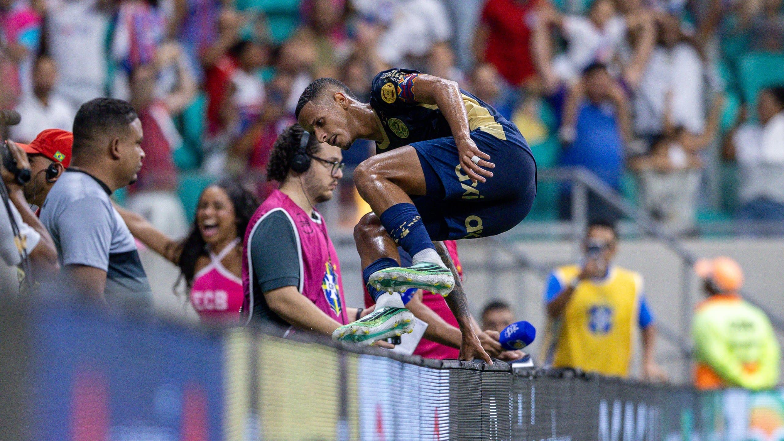Luciano Juba marca, Mirassol isola pênalti no fim e Bahia vence