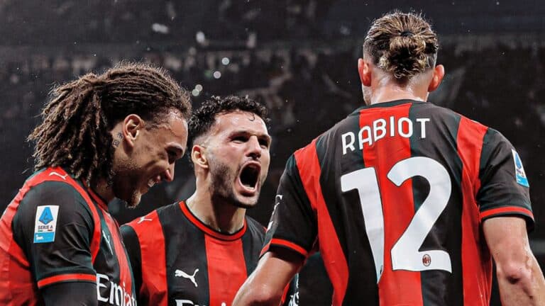 Milan abre vantagem, resiste à reação da Atalanta e vence no Italiano