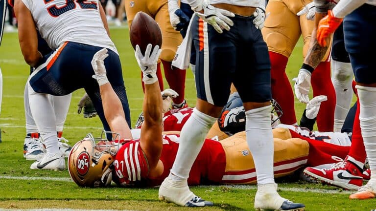 NFL: 49ers vencem Broncos com dois passes para touchdown