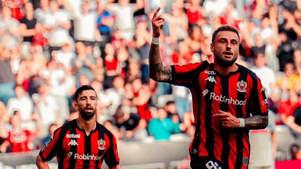 Com gol de Clauss no fim, Nice vira sobre o Strasbourg
