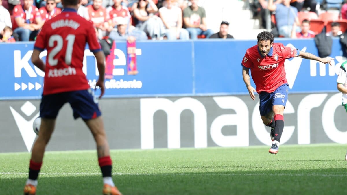 Osasuna finaliza mais, vence o Racing Santander e sobe na tabela do Espanhol