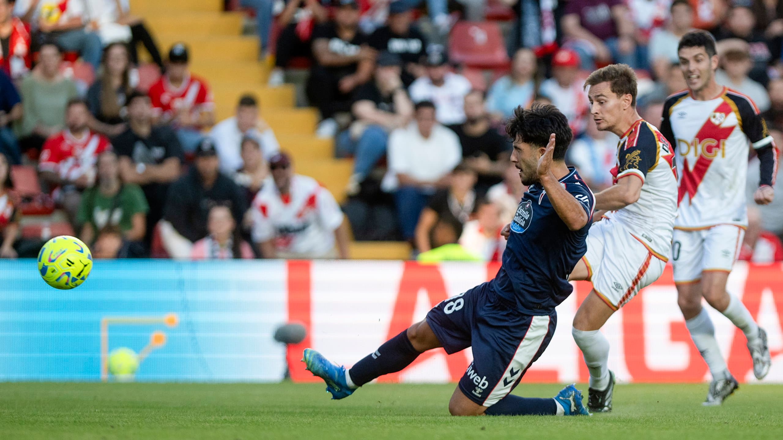 Rayo Vallecano vence o Celta de Vigo por 3 a 0 pelo Espanhol