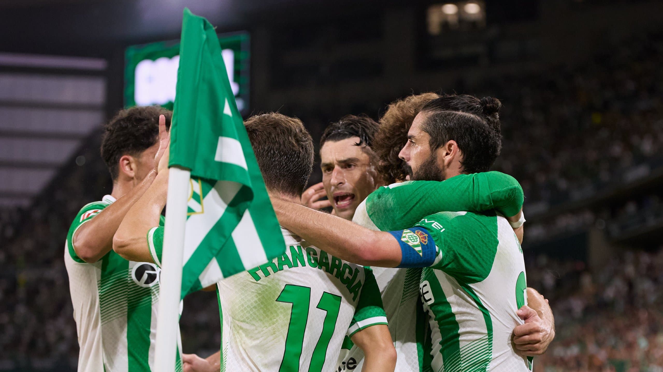 Betis vence Osasuna em jogo de sete gols e segue em terceiro