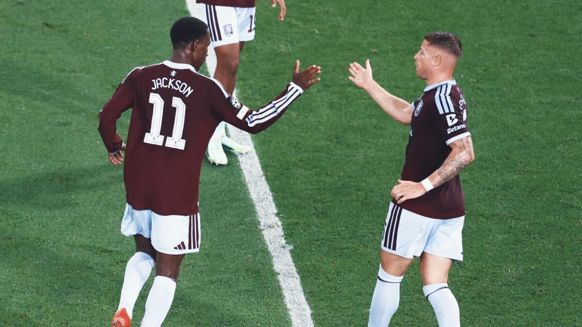 Com show de Nico Jackson e Barkley, Aston Villa goleia o Fenerbahçe por 6 a 0