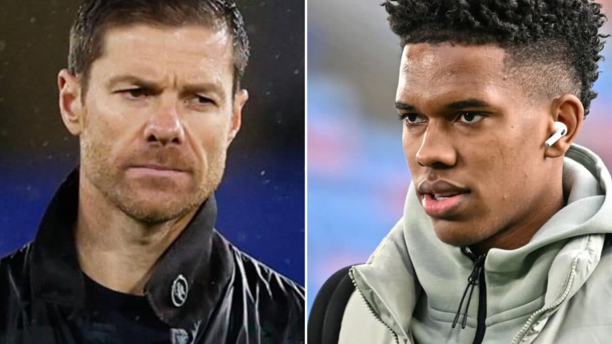 Xabi Alonso explica baixa minutagem de Estêvão no Chelsea