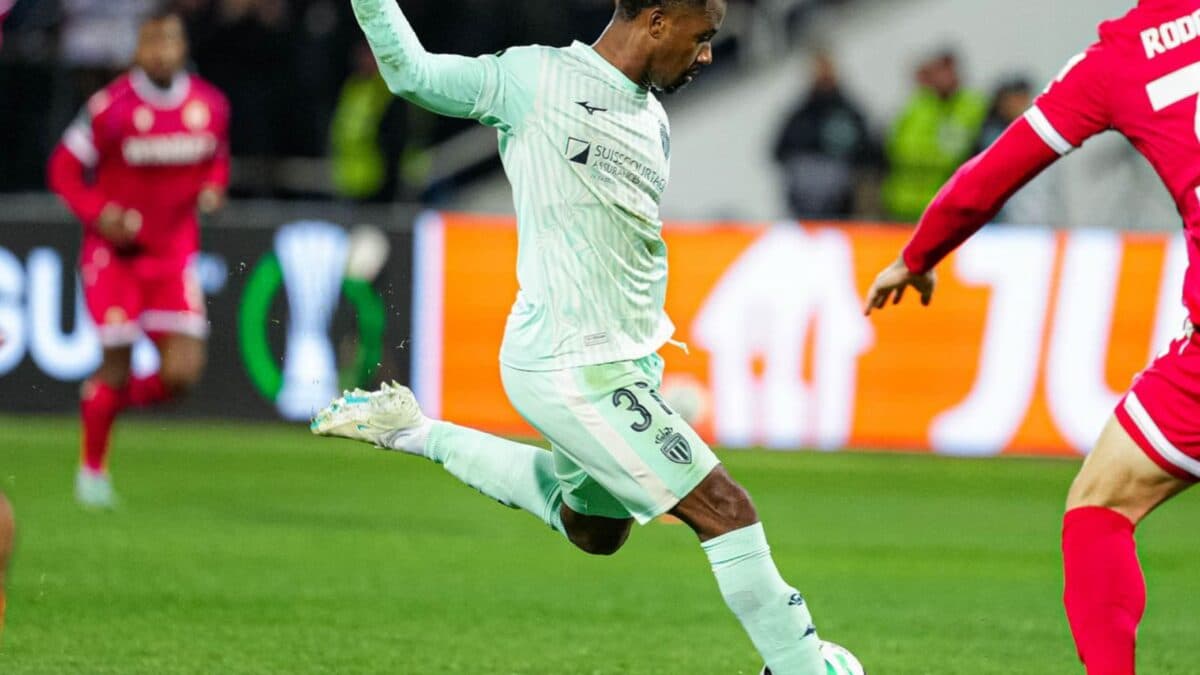 Monaco de Filipe Luís vence em estreia na Conference League