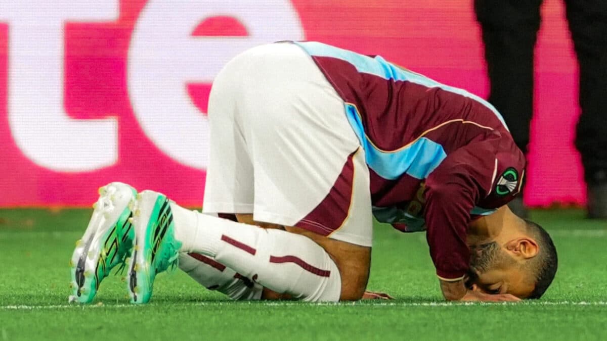 Com gol e assistência de Salah, Trabzonspor estreia com vitória na Conference