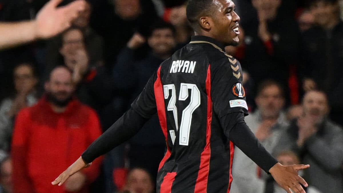 Com gols de brasileiros, Bournemouth domina o Sturm Graz e vence por 3 a 0