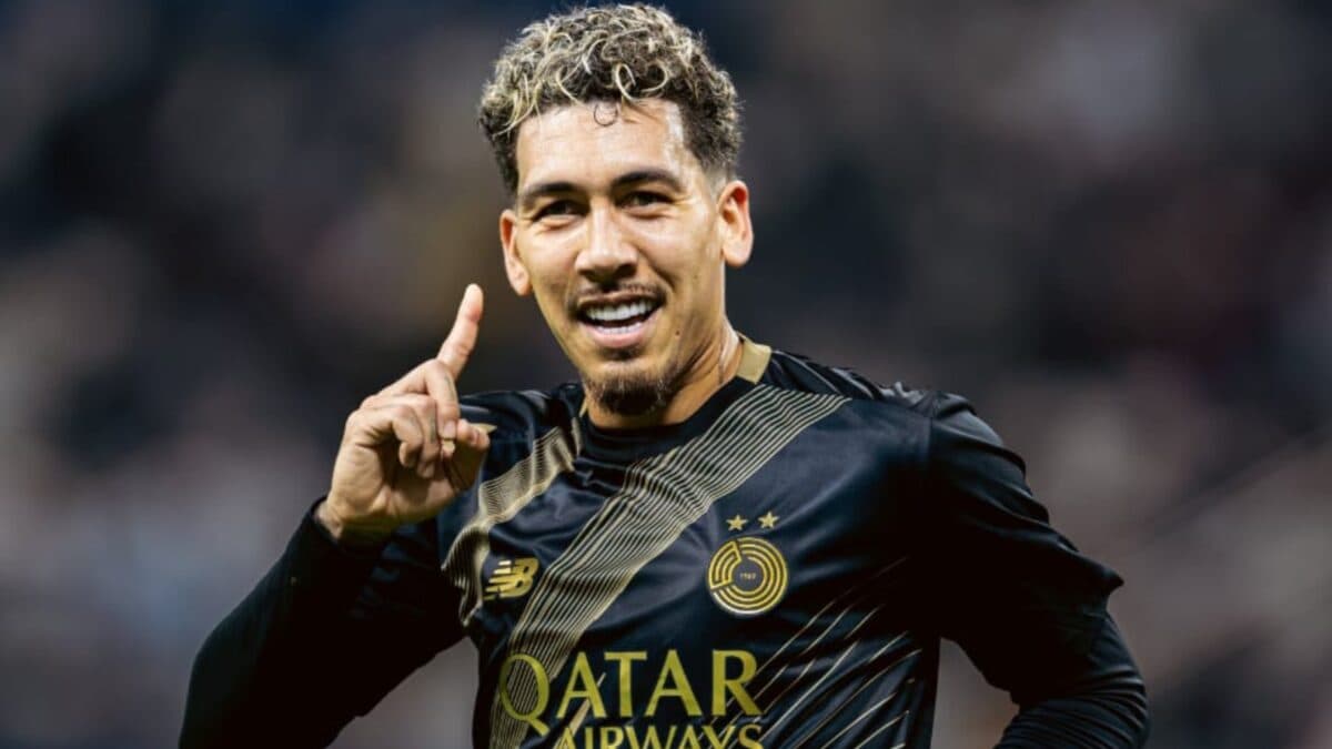Com gol de Firmino, Al Sadd goleia e assume liderança no Catar