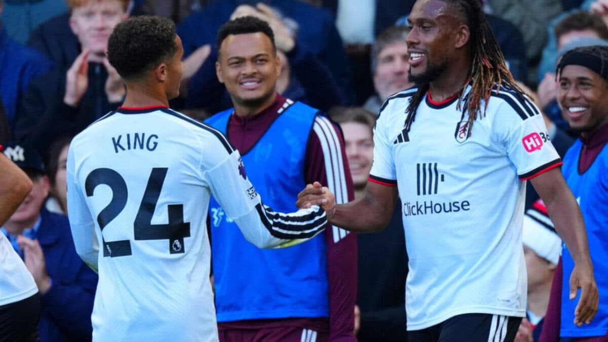 Ex-técnico do Real Madrid vence a primeira na Premier League