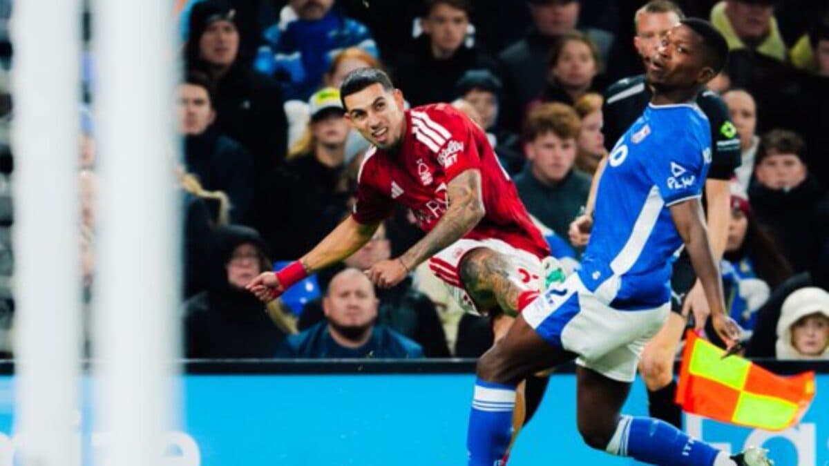 Nottingham Forest finaliza mais, mas só empata com o Ipswich Town
