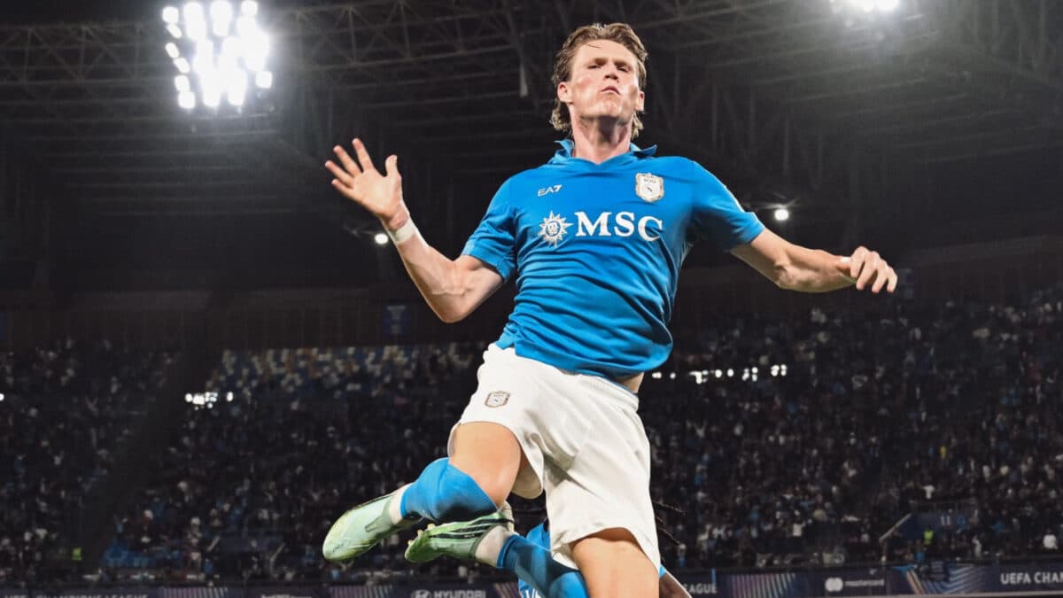 Napoli bate o Bodo/Glimt em jogo de sete gols e vence a primeira na Champions
