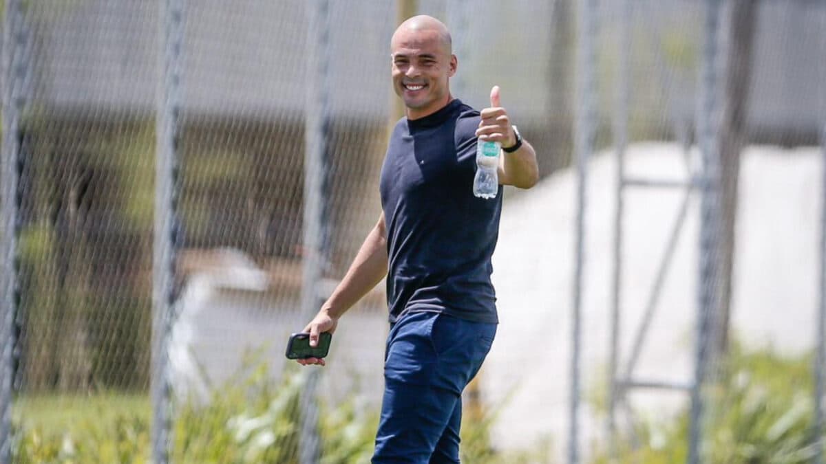 Julio Cesar será o novo executivo de futebol do Corinthians, diz site
