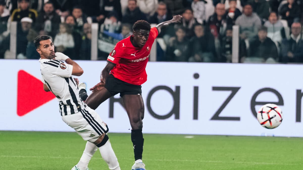 Juventus tem gol anulado no fim e empata em 2 a 2 com o Rennes pela Liga Europa
