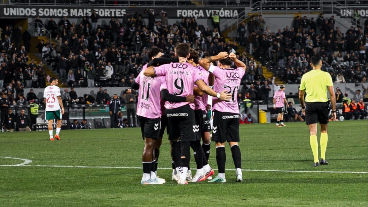 Vitória de Guimarães faz cinco e goleia o Marítimo pelo Campeonato Português