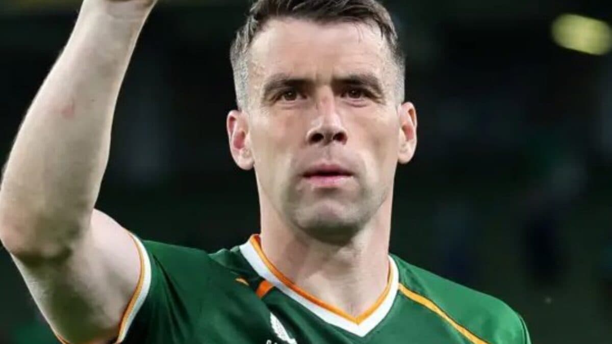 Lembra dele? Lateral histórico da Premier League fica perto da aposentadoria