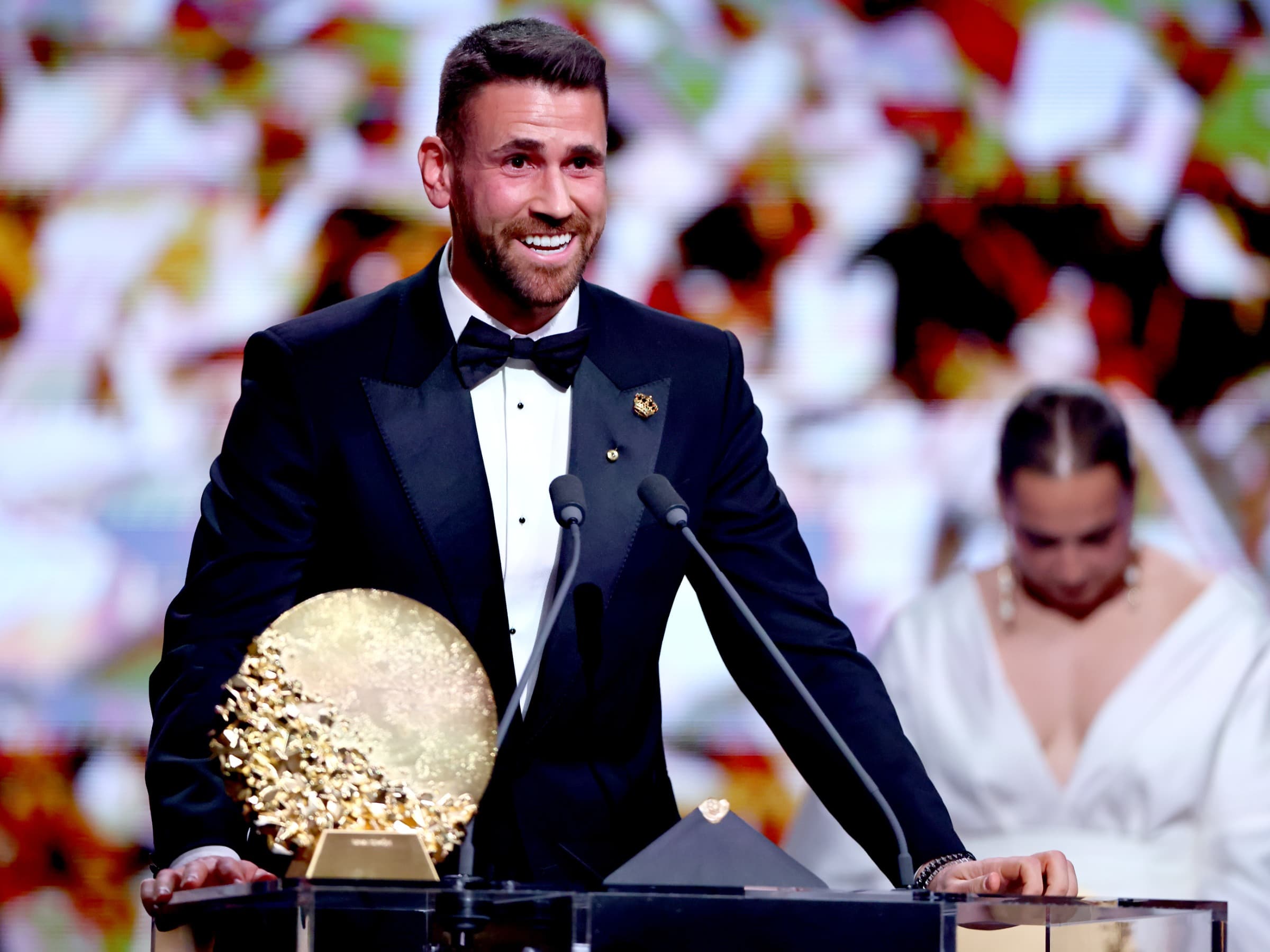 Terzić exalta Unai Simón após conquista do Troféu Yashin: ‘Chegou ao mais alto nível’