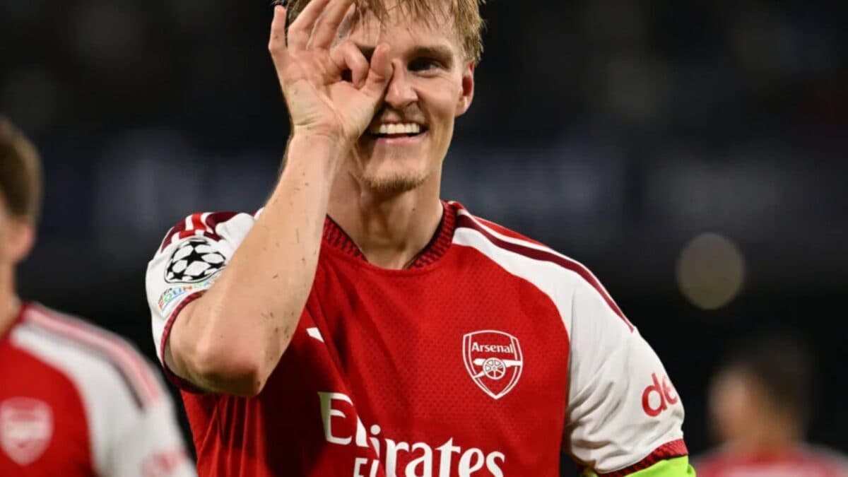 Bayern mira Martin Odegaard, e Arsenal planeja renovação