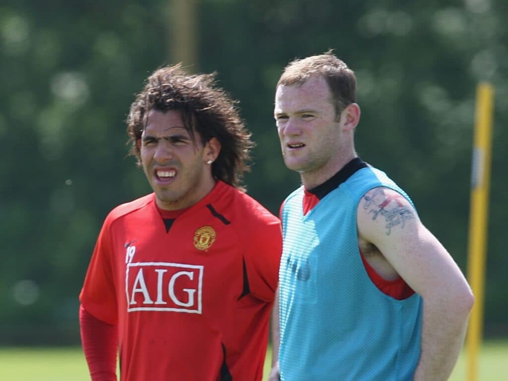 Rooney revela que Tévez era o pior nos treinos do United: ‘Vergonha absoluta’
