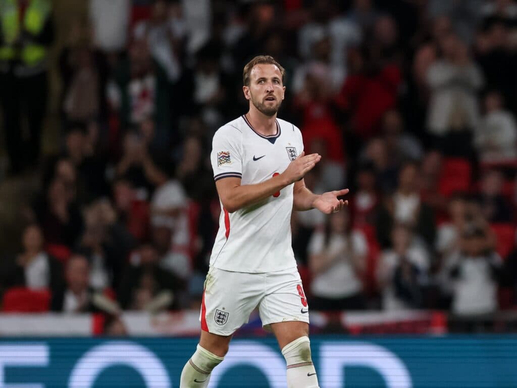 Vídeo: Kane abre o jogo sobre recorde de jogos e gols pela Inglaterra; assista