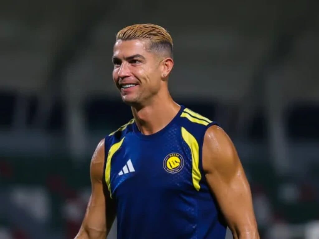 Postecoglou exalta Cristiano Ronaldo antes de jogo do Al-Nassr; confira