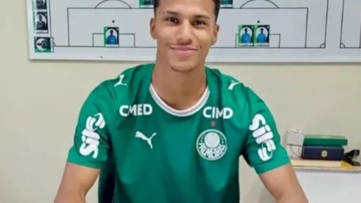 Palmeiras relaciona joia da base para jogo contra o Bahia