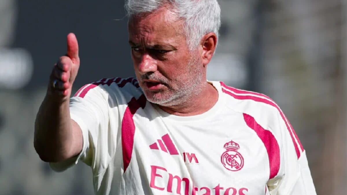 Mourinho define dispensas no elenco do Real Madrid, revela portal