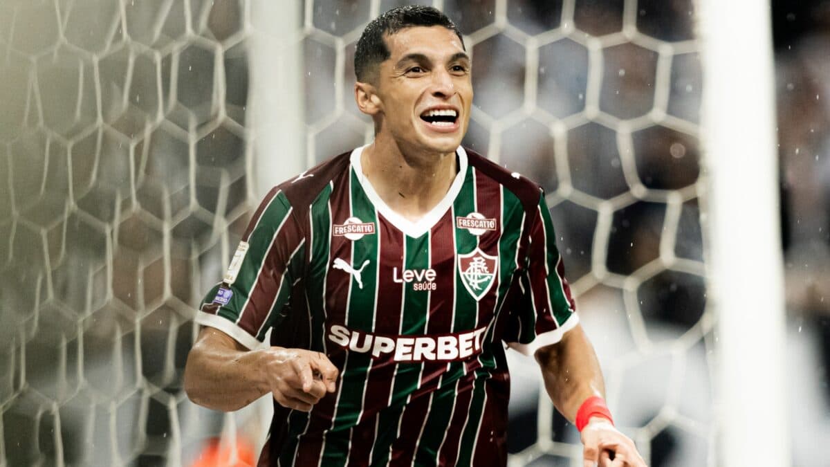Serna pede foco do Fluminense para sequência de jogos; veja vídeo