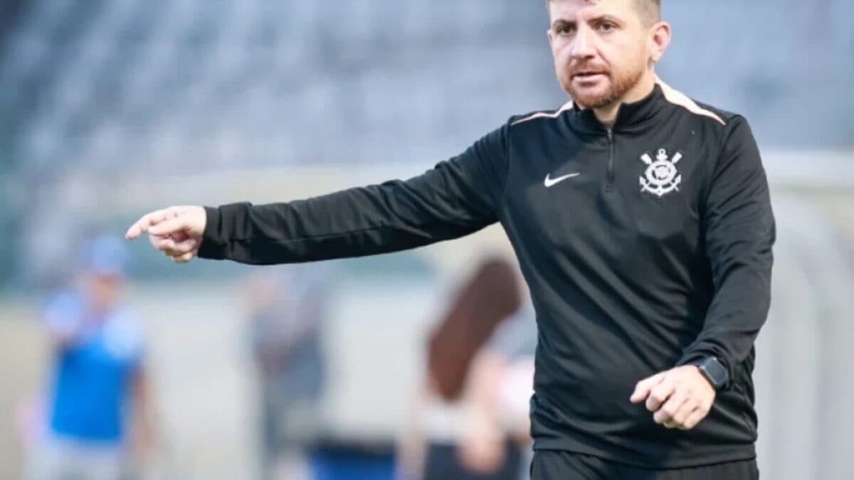 Corinthians define técnico para o clássico contra o Palmeiras